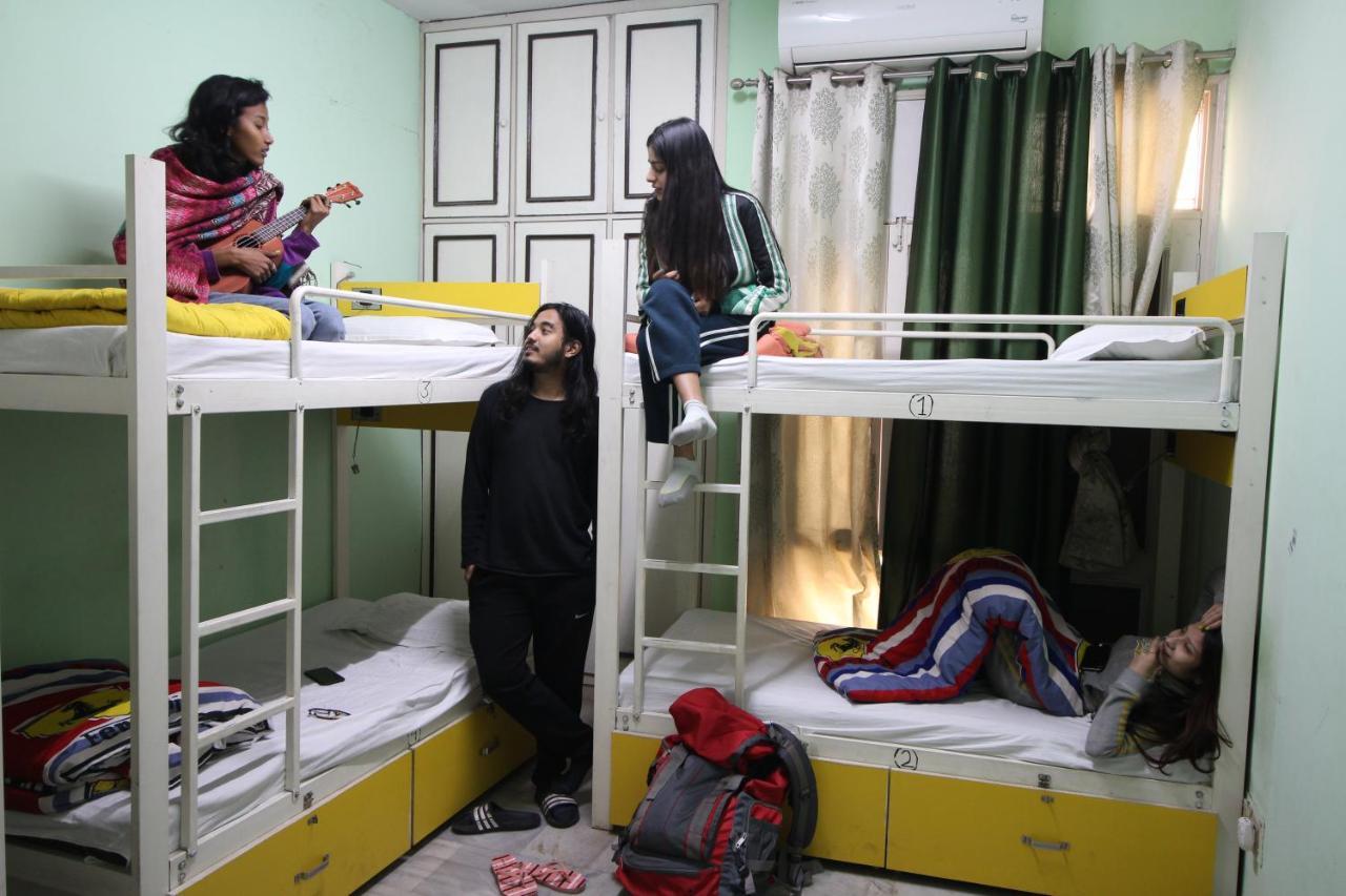 The Desire Hostel New Delhi Eksteriør billede