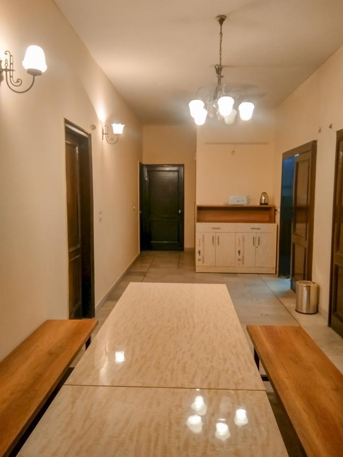 The Desire Hostel New Delhi Eksteriør billede