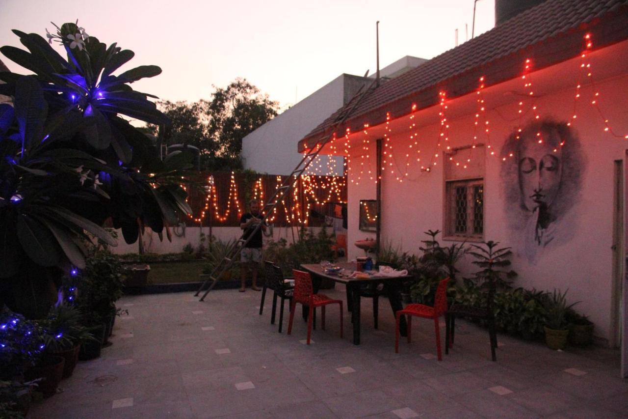 The Desire Hostel New Delhi Eksteriør billede