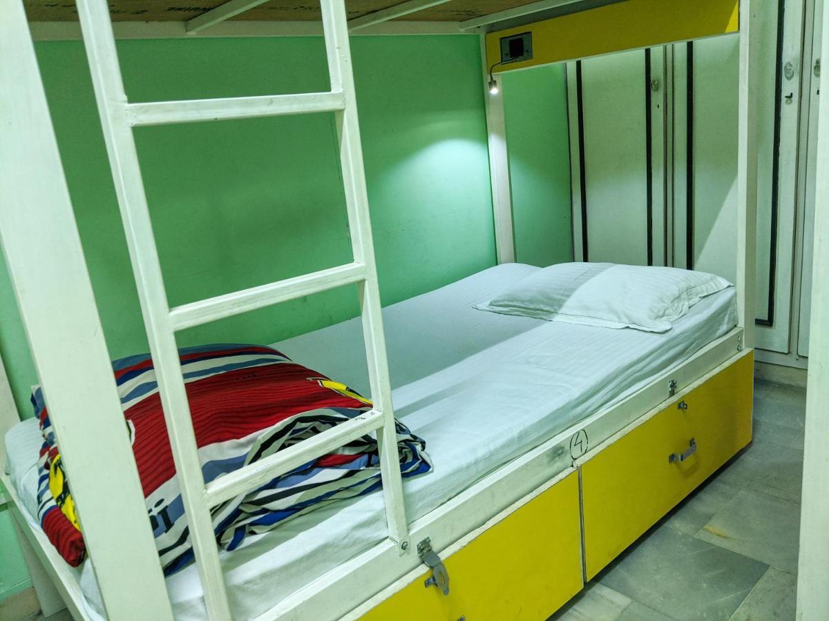 The Desire Hostel New Delhi Eksteriør billede